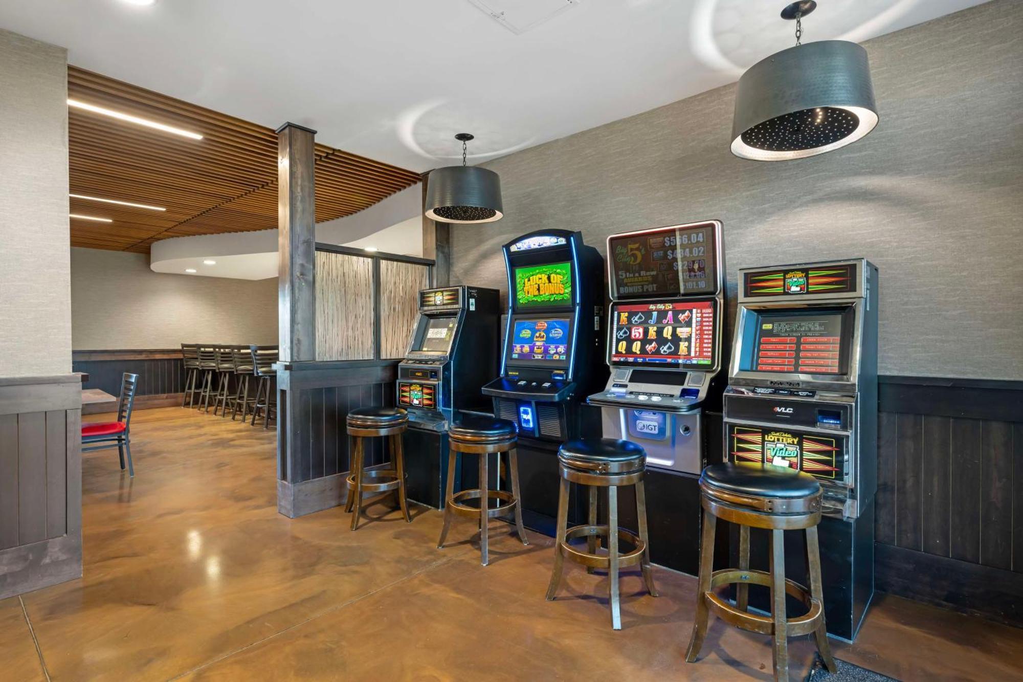 贝斯特韦斯特Plus湖景酒店 Madison 外观 照片