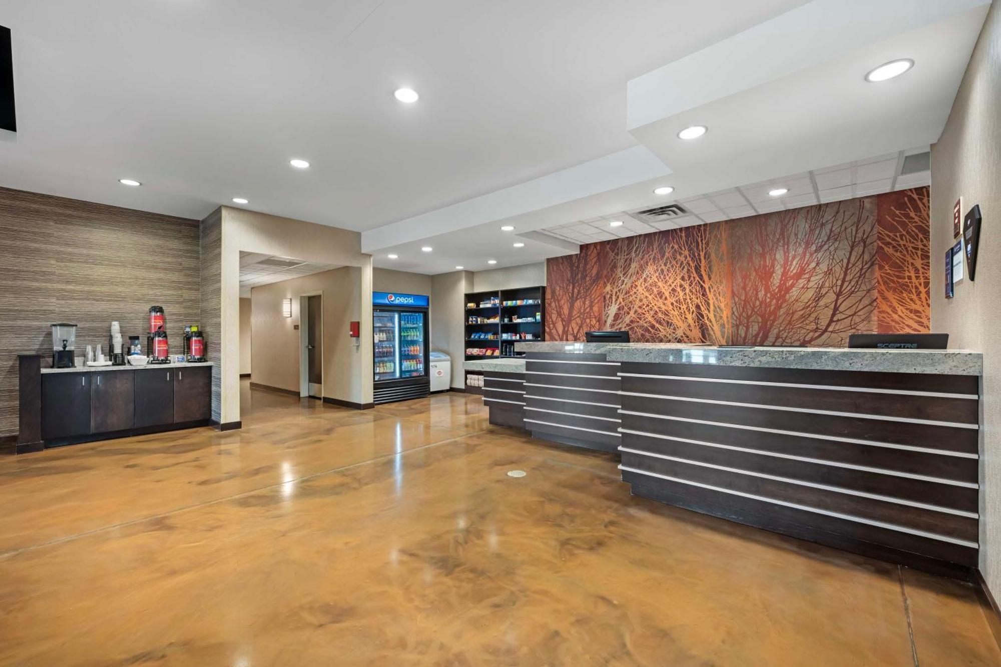 贝斯特韦斯特Plus湖景酒店 Madison 外观 照片