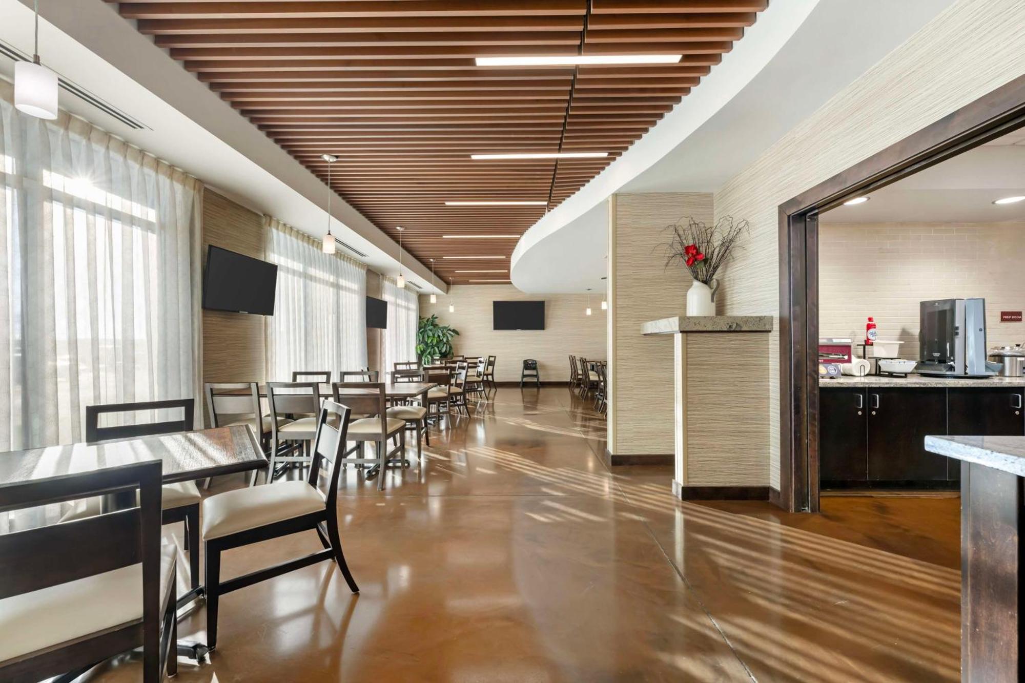 贝斯特韦斯特Plus湖景酒店 Madison 外观 照片