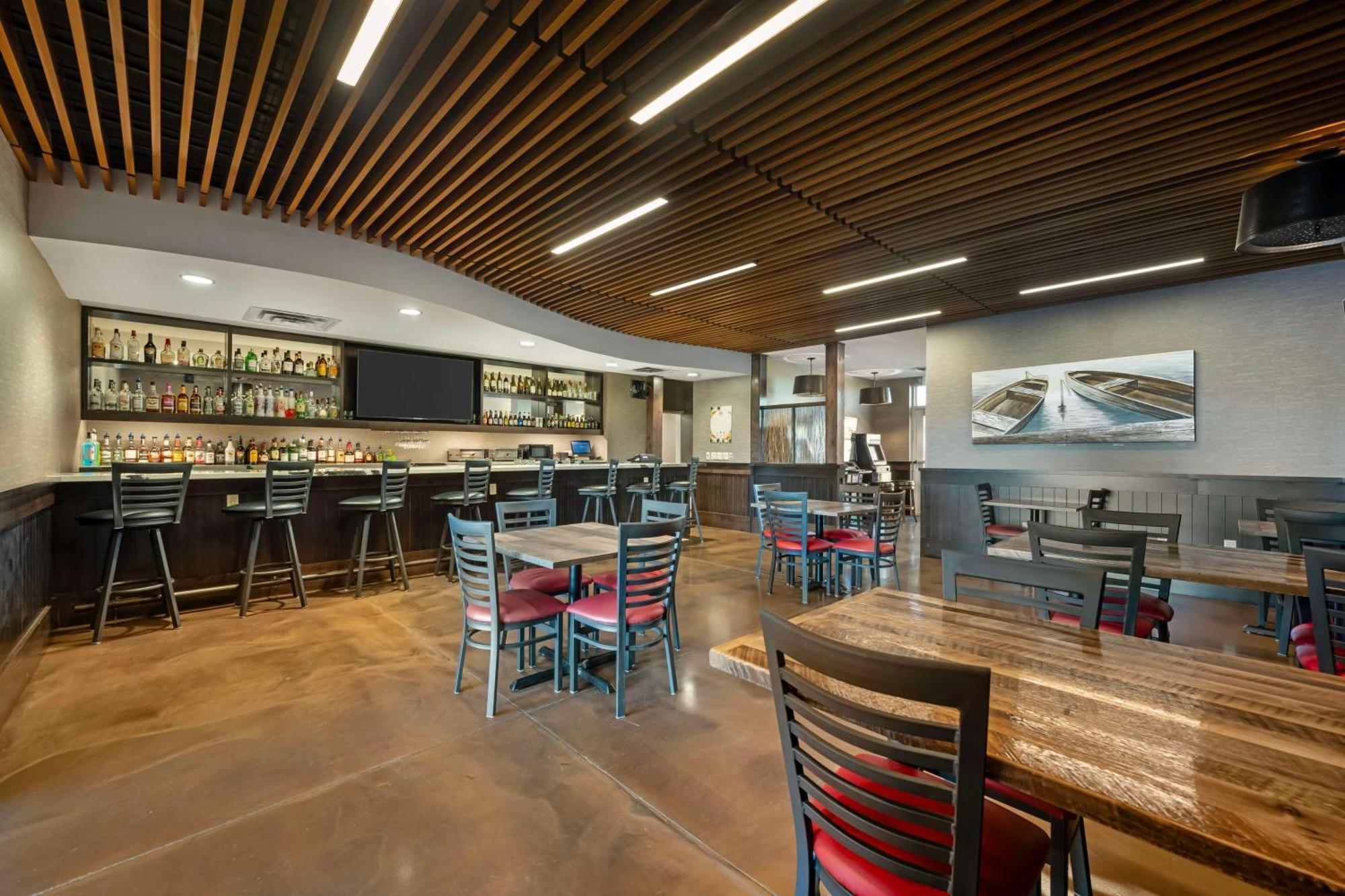 贝斯特韦斯特Plus湖景酒店 Madison 外观 照片